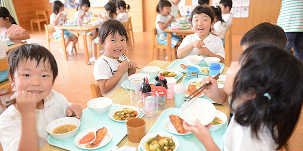 食の体験を広げる